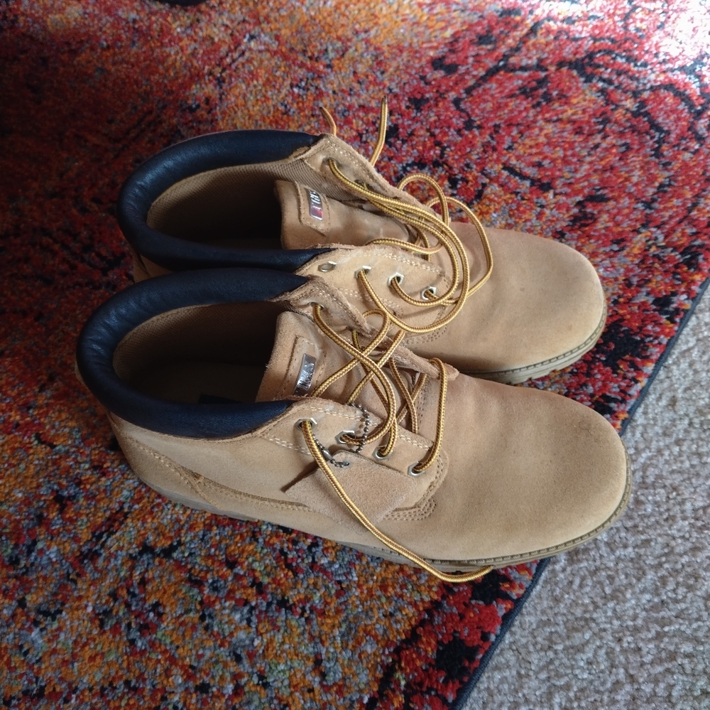Mens Low Nubuck Chukka Boots By TIMS